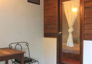 Free House Bungalow Resort