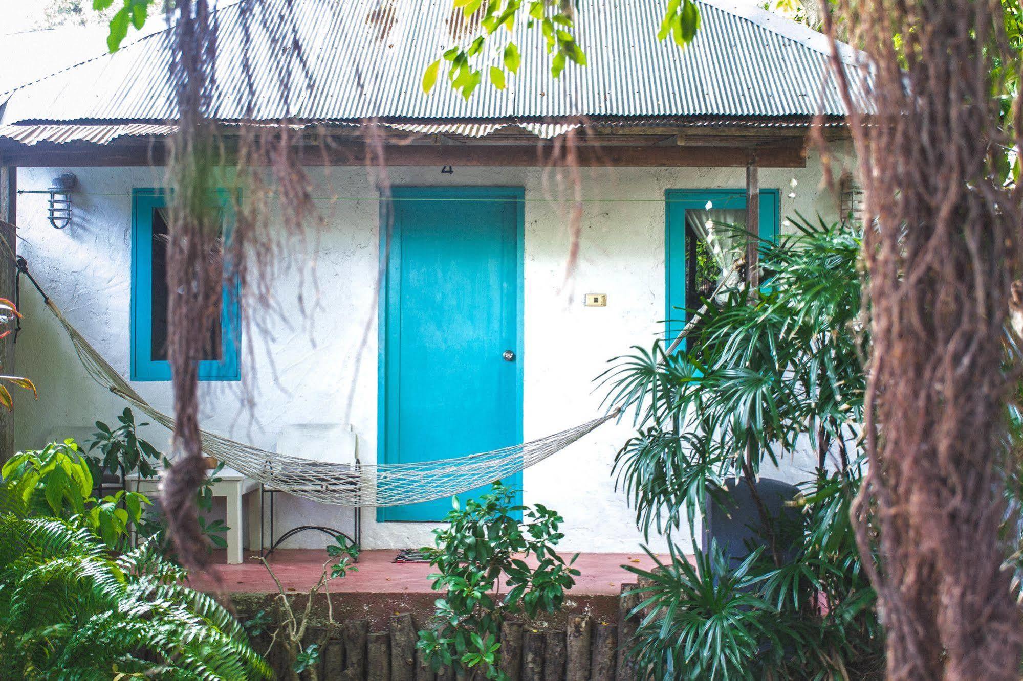 Free House Bungalow Resort