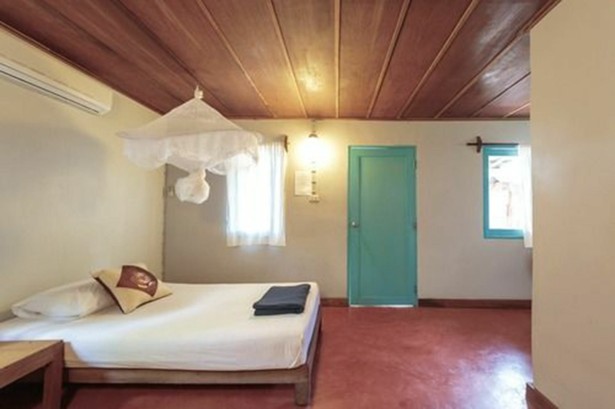 Free House Bungalow Resort