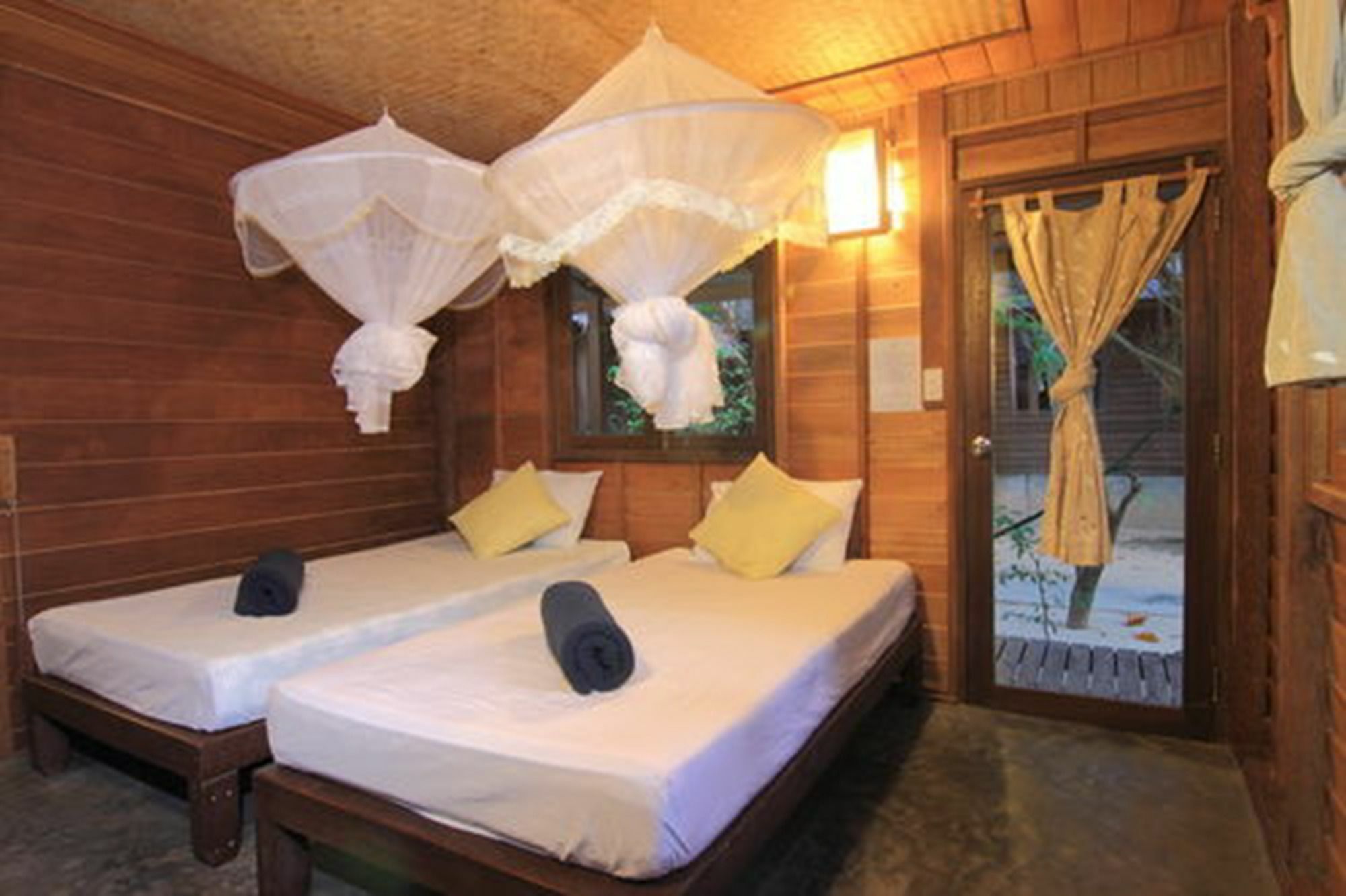 Free House Bungalow Resort